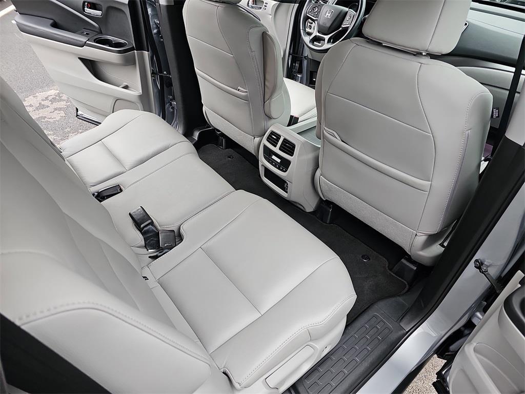 used 2020 Honda Pilot car, priced at $23,888