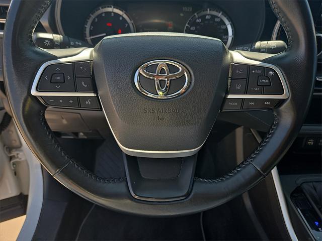 used 2023 Toyota Highlander car, priced at $36,977