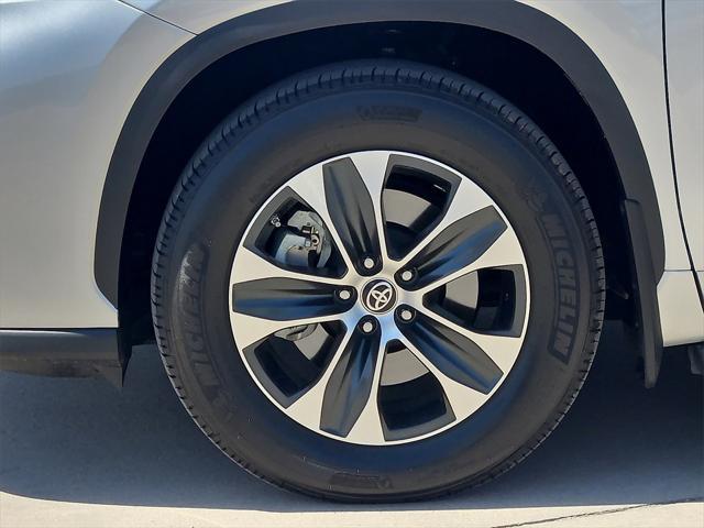 used 2024 Toyota Highlander car, priced at $47,390
