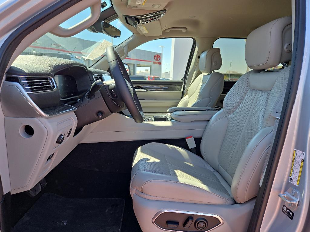 used 2022 Jeep Wagoneer car, priced at $39,876