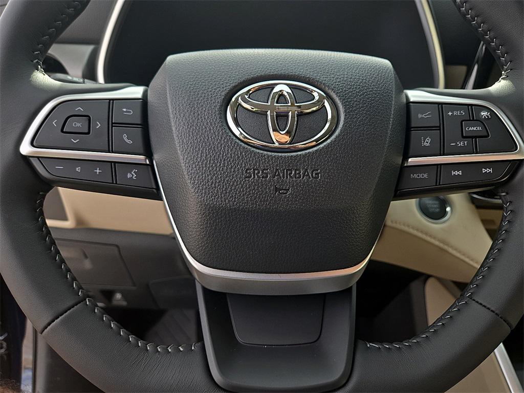 new 2025 Toyota Highlander car, priced at $48,446
