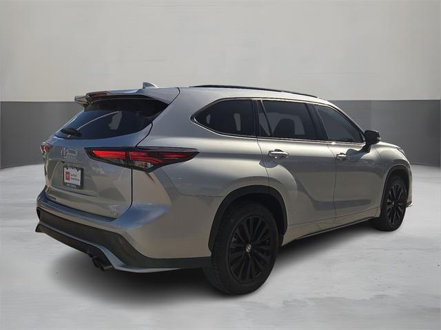 used 2024 Toyota Highlander car, priced at $45,361
