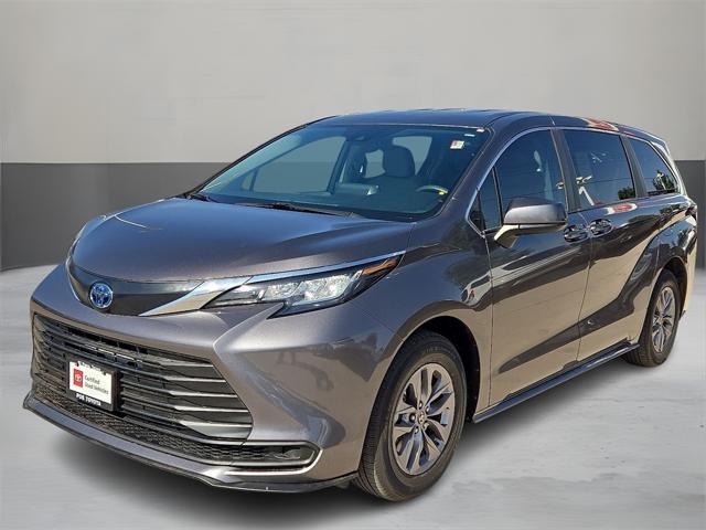 used 2023 Toyota Sienna car, priced at $40,549
