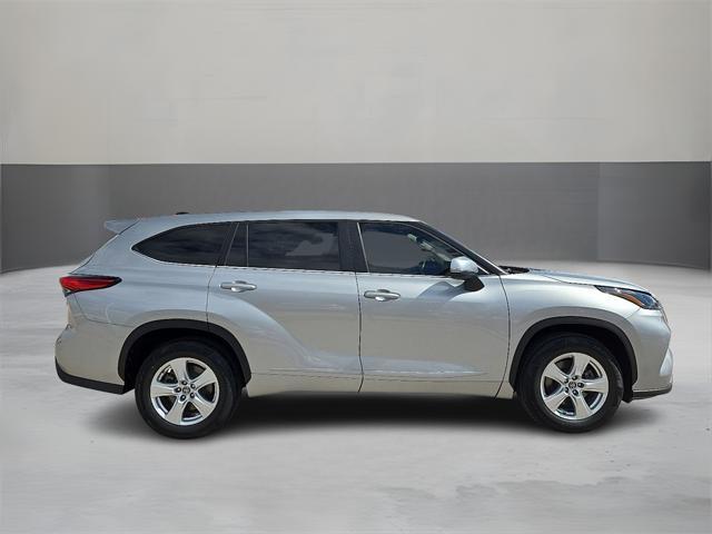 used 2023 Toyota Highlander car, priced at $35,757
