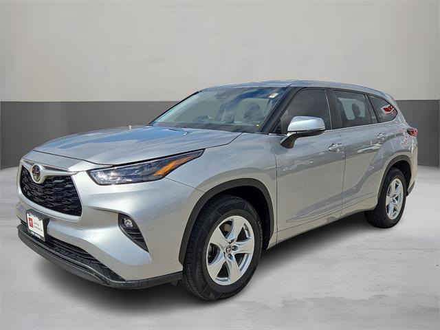 used 2023 Toyota Highlander car, priced at $35,757