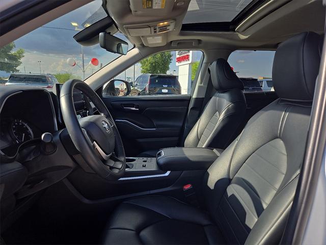 used 2024 Toyota Highlander car, priced at $46,095