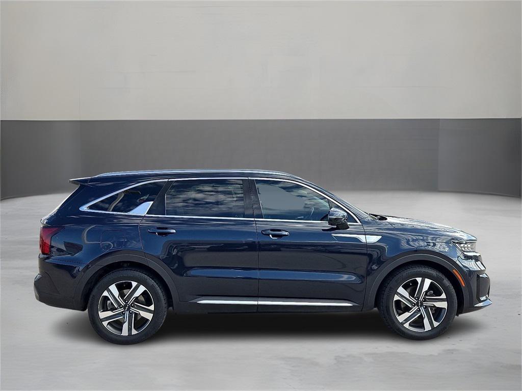 used 2022 Kia Sorento Plug-In Hybrid car, priced at $28,796