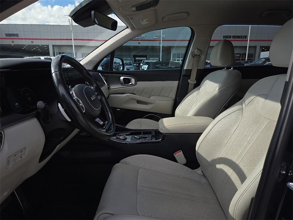 used 2022 Kia Sorento Plug-In Hybrid car, priced at $28,796