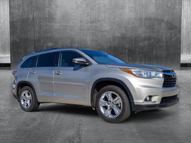 used 2015 Toyota Highlander car, priced at $16,534