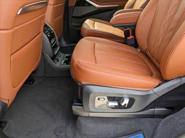 new 2025 BMW X7 car, priced at $125,065