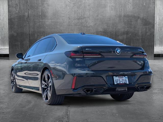 new 2025 BMW 760 car, priced at $145,175