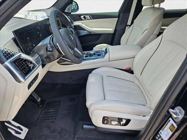 new 2026 BMW X7 car, priced at $128,180