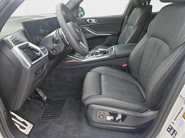 new 2025 BMW X7 car, priced at $119,480