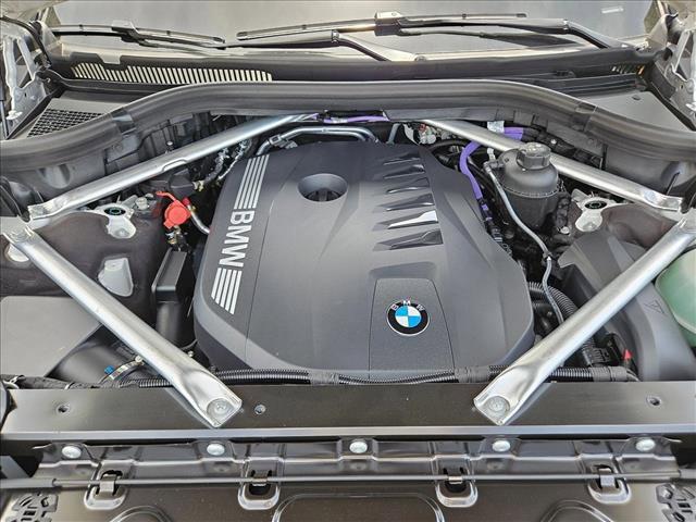 new 2026 BMW X7 car, priced at $104,925