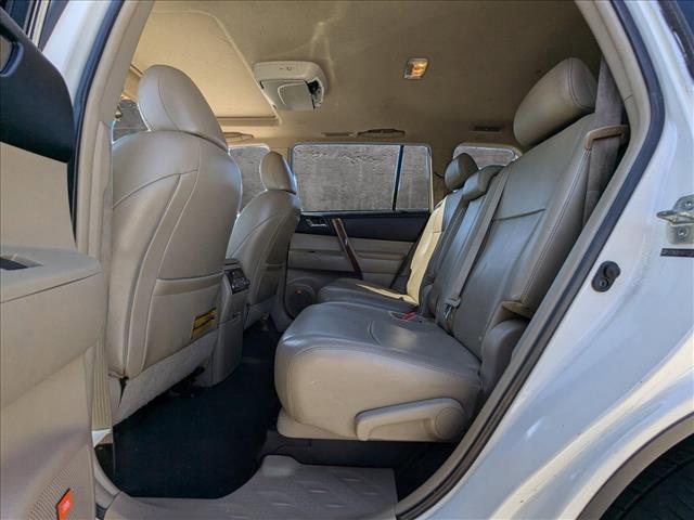 used 2013 Toyota Highlander car, priced at $14,995