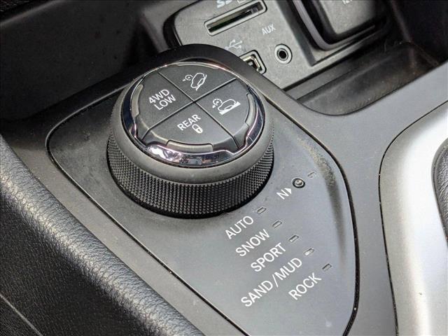 used 2016 Jeep Cherokee car, priced at $19,091