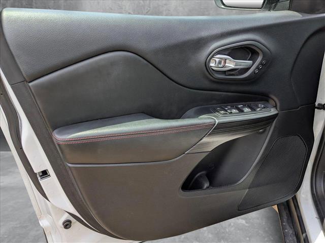 used 2016 Jeep Cherokee car, priced at $19,091