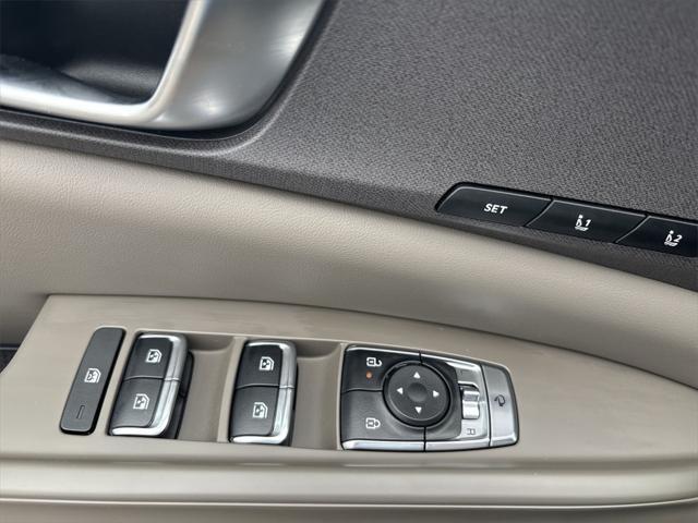 new 2025 Kia Carnival car, priced at $42,385