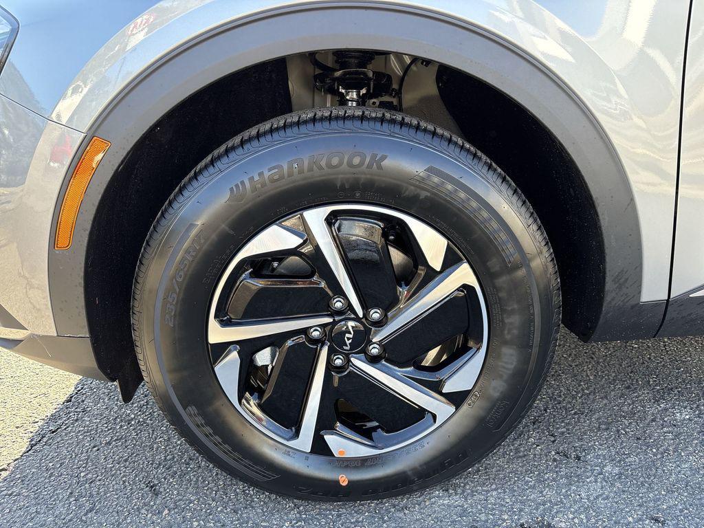 new 2025 Kia Sportage Hybrid car, priced at $30,790