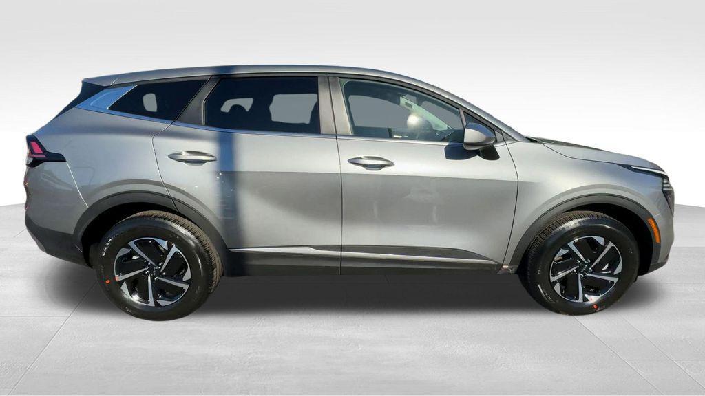 new 2025 Kia Sportage Hybrid car, priced at $30,790