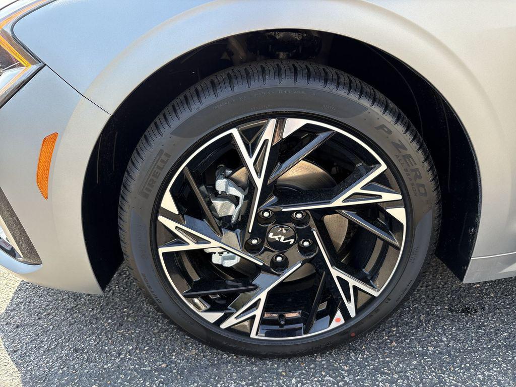 new 2025 Kia K5 car, priced at $30,465