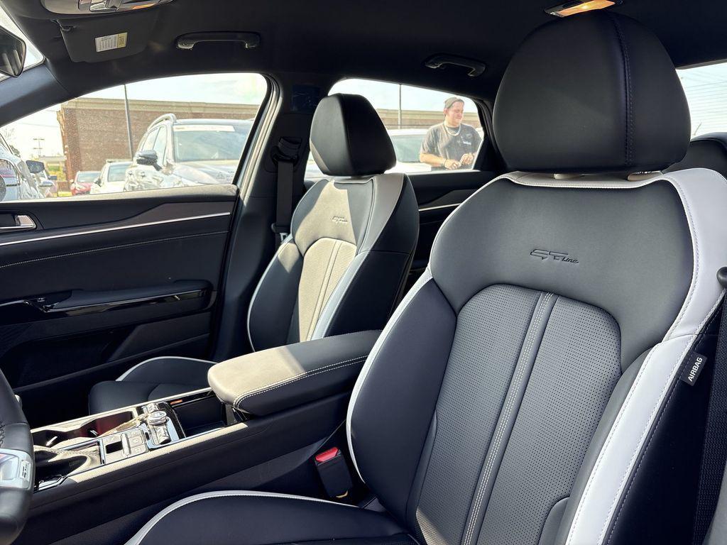 new 2025 Kia K5 car, priced at $30,465