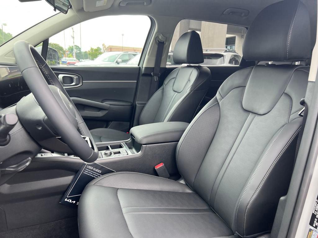 new 2025 Kia Sorento car, priced at $38,950