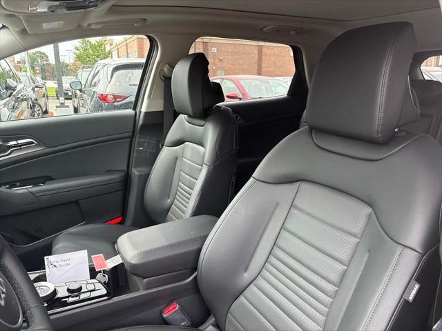 new 2025 Kia Sportage Hybrid car, priced at $40,890