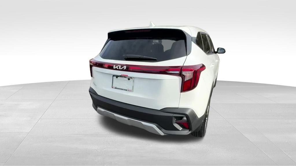 new 2026 Kia Seltos car, priced at $26,105