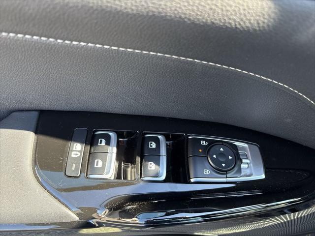 new 2025 Kia K5 car, priced at $30,320