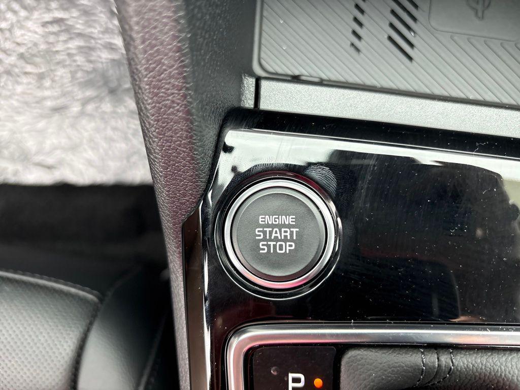new 2025 Kia Sportage car, priced at $37,135