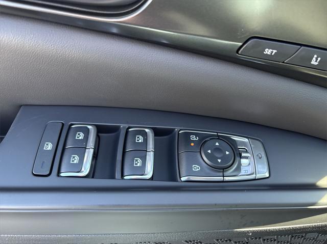 new 2025 Kia Carnival car, priced at $56,135