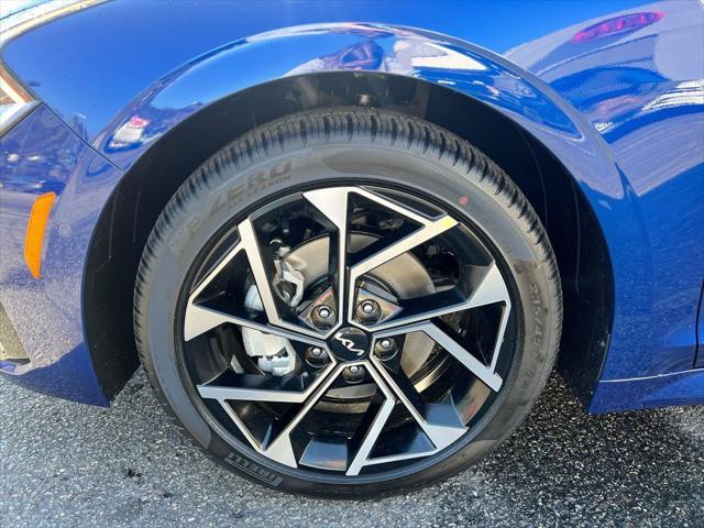 new 2025 Kia K5 car, priced at $35,925
