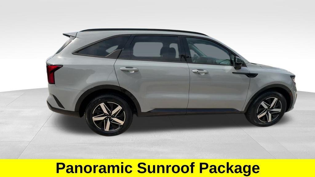used 2022 Kia Sorento car, priced at $28,750