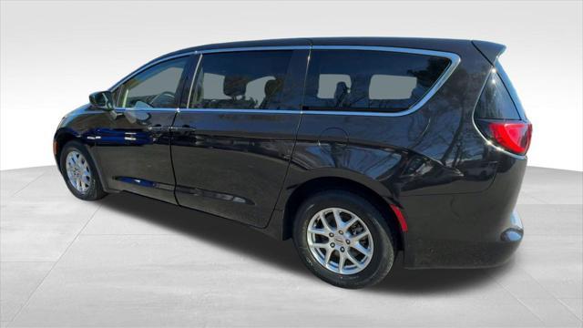 used 2022 Chrysler Voyager car