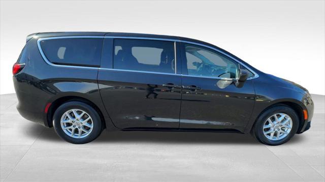 used 2022 Chrysler Voyager car