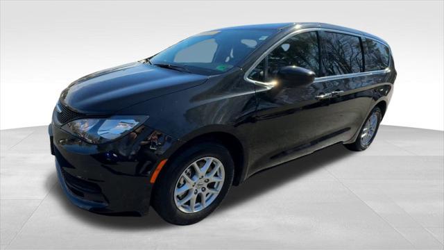used 2022 Chrysler Voyager car