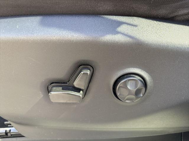 used 2022 Chrysler Voyager car