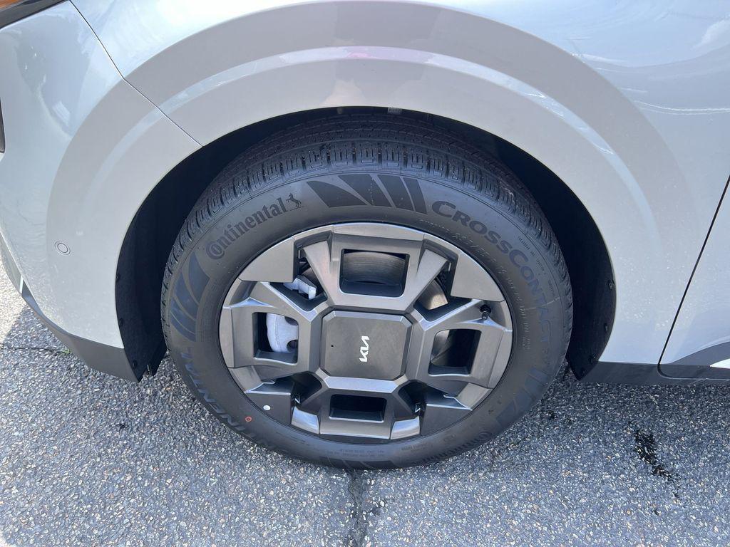 new 2025 Kia Carnival Hybrid car, priced at $48,915