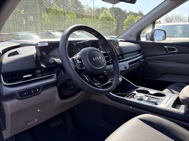 new 2025 Kia Carnival Hybrid car, priced at $45,160