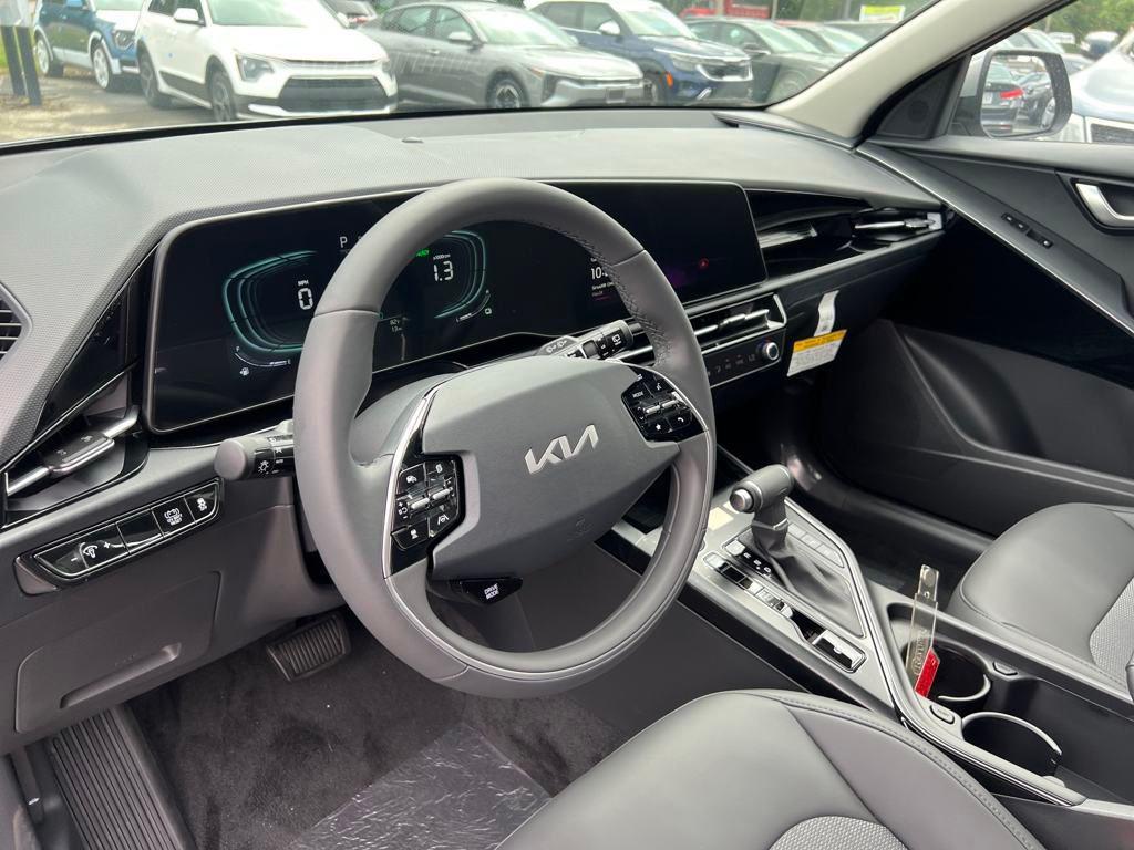 new 2025 Kia Niro car, priced at $30,570