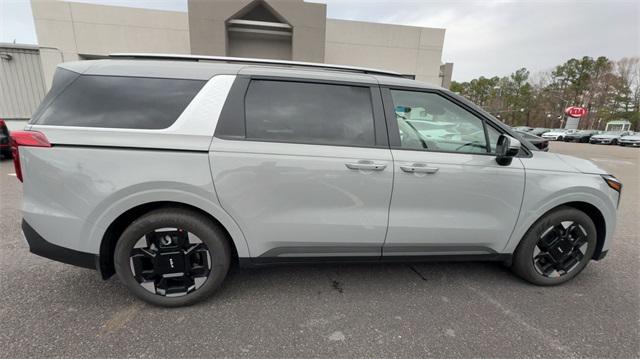 new 2025 Kia Carnival car, priced at $43,005