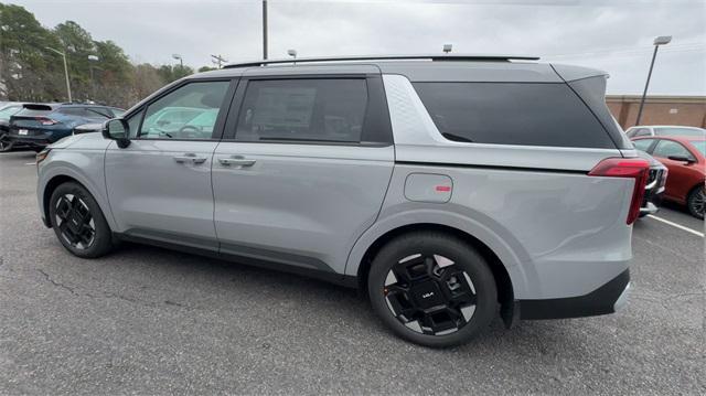 new 2025 Kia Carnival car, priced at $43,005