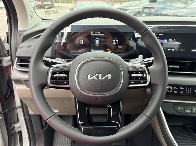 new 2025 Kia Carnival car, priced at $43,005