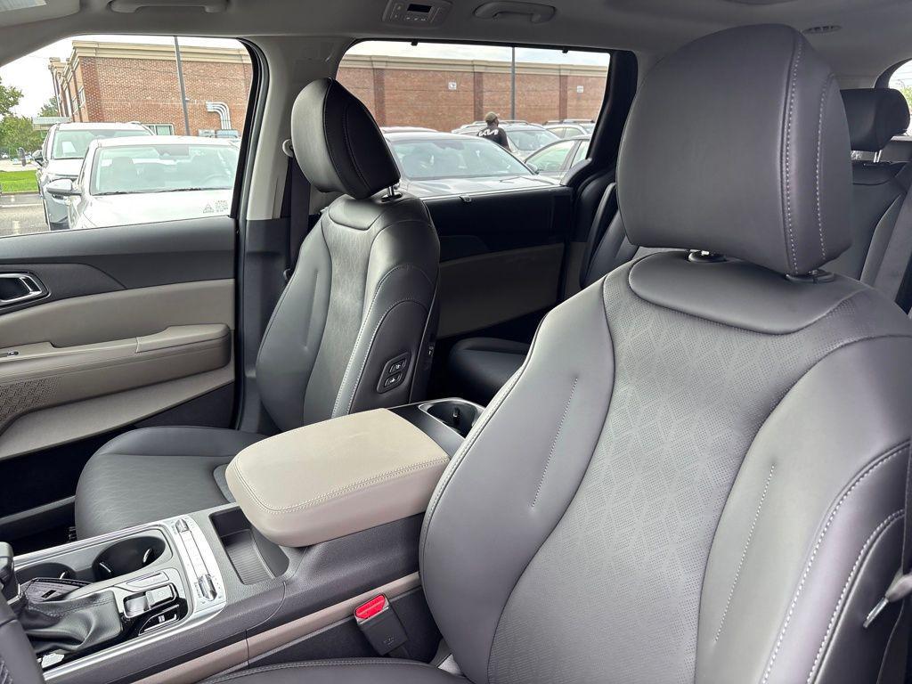 new 2026 Kia Carnival car, priced at $49,090