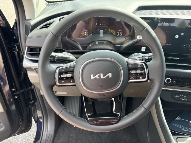 new 2025 Kia Carnival car, priced at $41,170