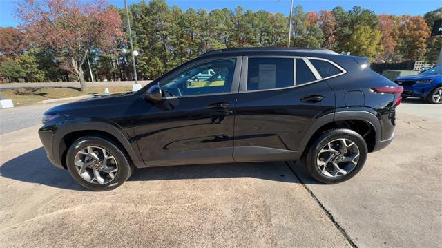 used 2025 Chevrolet Trax car, priced at $24,000