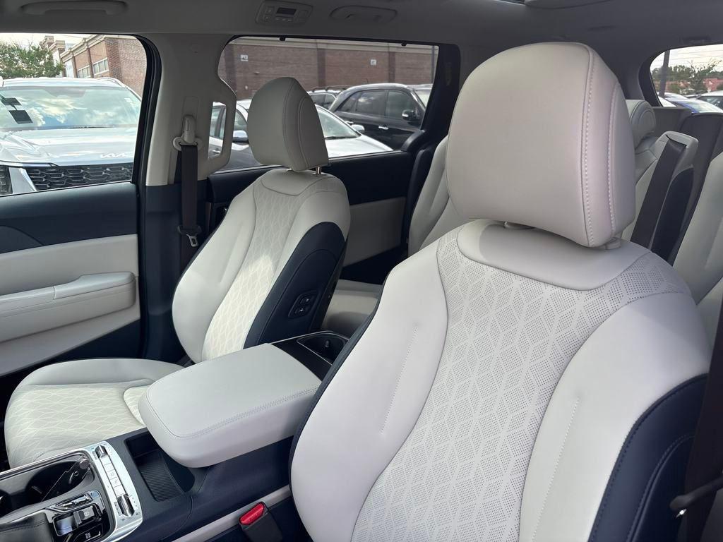 new 2026 Kia Carnival car, priced at $48,300