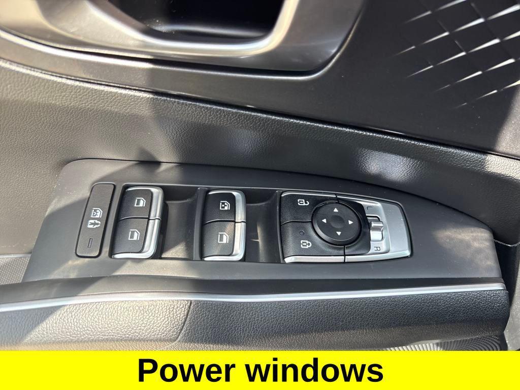 used 2023 Kia Sorento car, priced at $25,650
