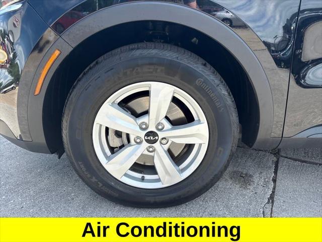 used 2023 Kia Sorento car, priced at $27,000